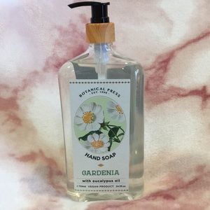 Botanical Press Gardenia Scented Hand Soap in Large 24.50 oz Pump NWT Vegan CF